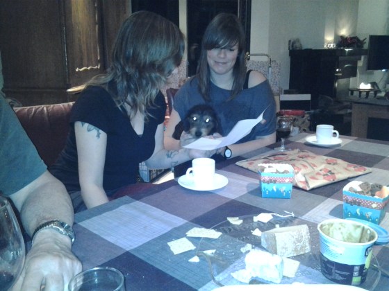 Nikki and Brigiet reading Bos' poem from the Sint