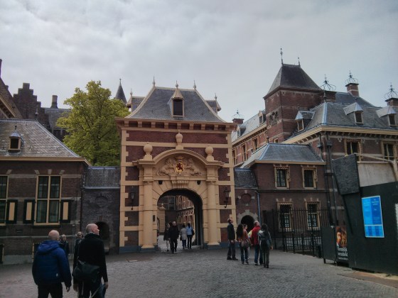 Entrance to the Binnenhof!