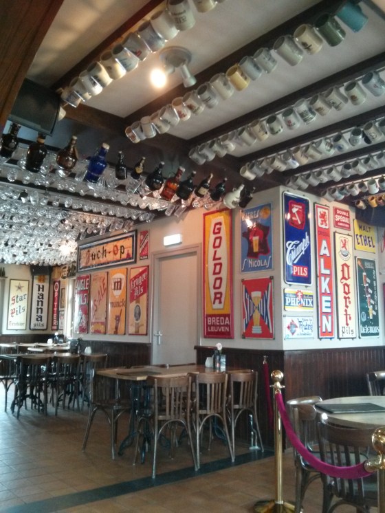 Inside the Hertog Jan Proeverij