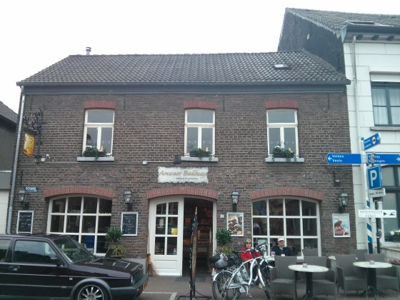 Last stop is at a Limburg bakery for the famous Limburgse Vlaai to bring back for Koen!