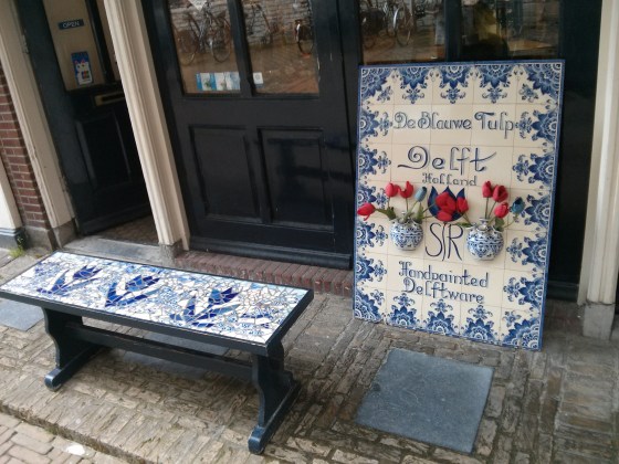 De Blauwe Tulip, another small Delftware factory in the city center