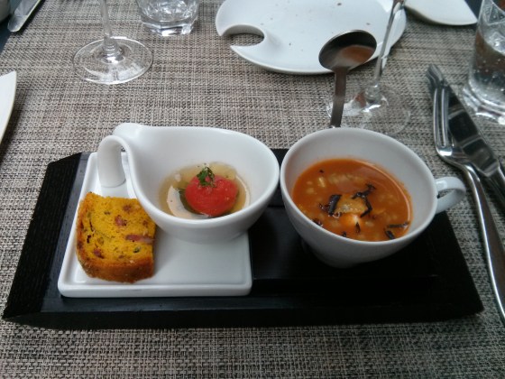 Bread with chorizo and tomatoes,