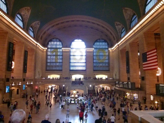 All I could think of was the opening scene of Gossip Girl, when Serena is spotted!