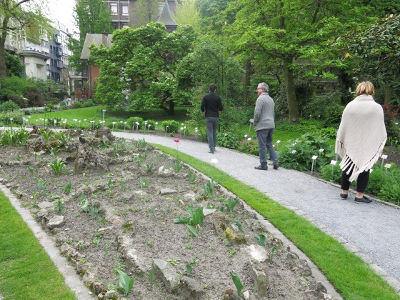 Walking through the Plantentuin