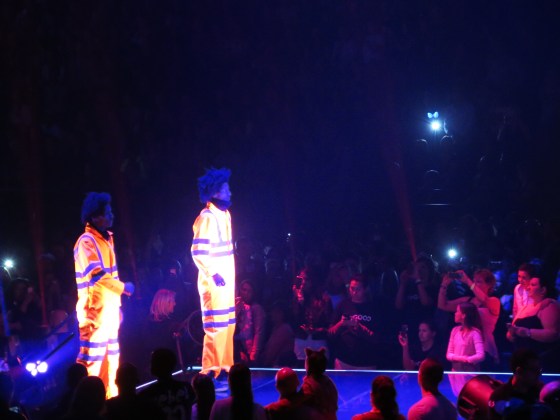 Les Twins dancing in the middle of the arena!