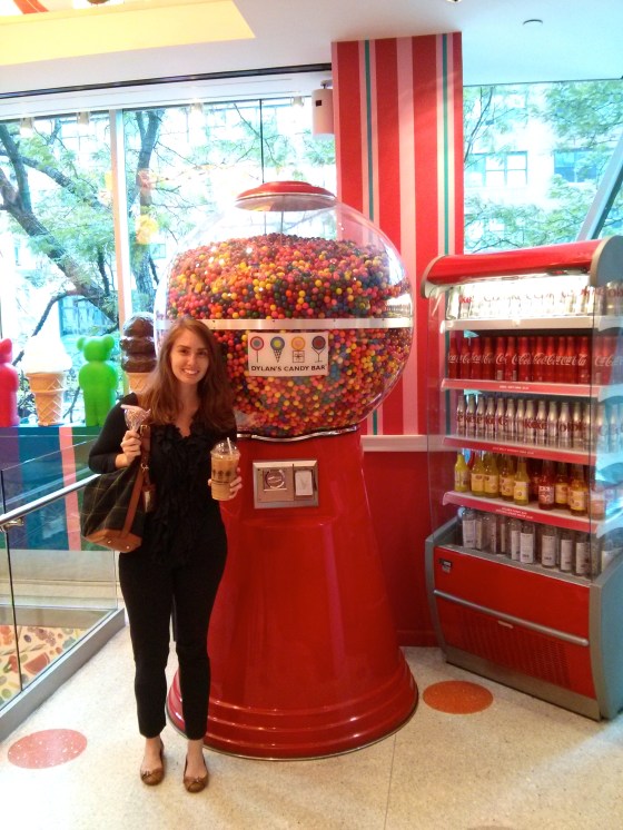 I decided to get a cakepop and iced coffee!