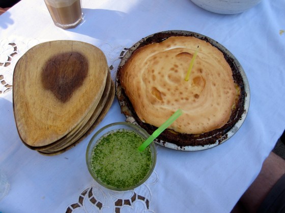 Key lime pie and my iced-tea