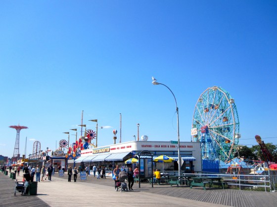 First glimpse at the Wonder Wheel, built in 1920