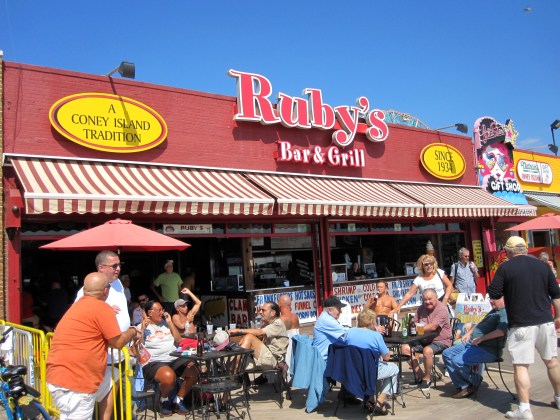Ruby's Bar & Grill