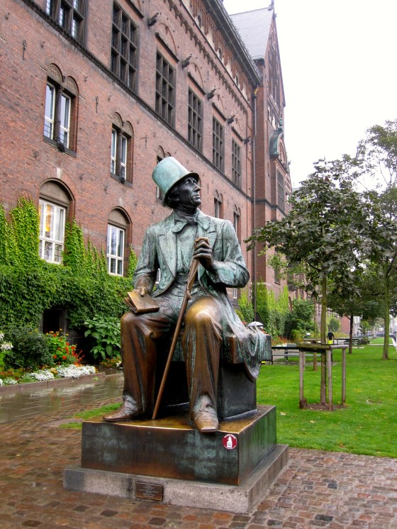 Statue of Hans Christian Andersen at City Hall Square