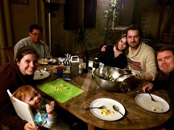 All together for spaghetti alla carbonara!