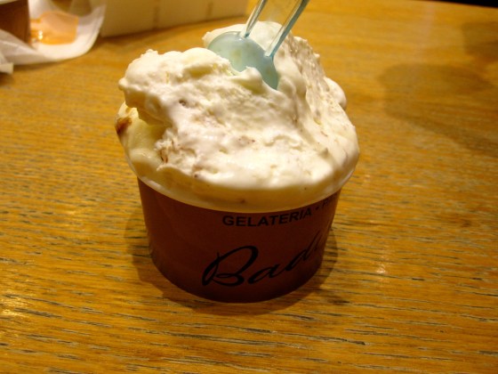 2 scoops: cream and meringue!