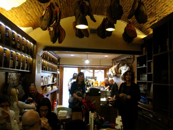 Inside All'Antico Vinaio
