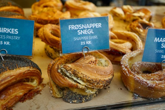 BC2F47A1-7AF5-476B-A852-BF4C14AC6F40_1_201_a