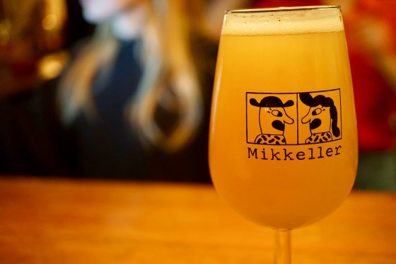 C407B2E0-1347-4819-A217-126DDB5174D9_1_201_a